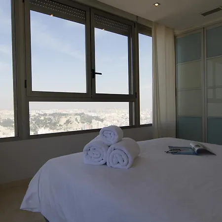 Wellrenting - Aticos Riscal Apartment *