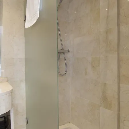 Wellrenting - áticos Riscal