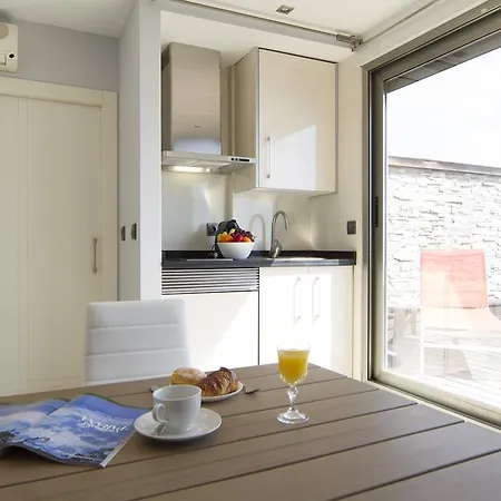 Apartment Wellrenting - Aticos Riscal *